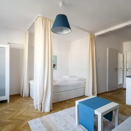 Smartapart - Chmielna 116/118 *
